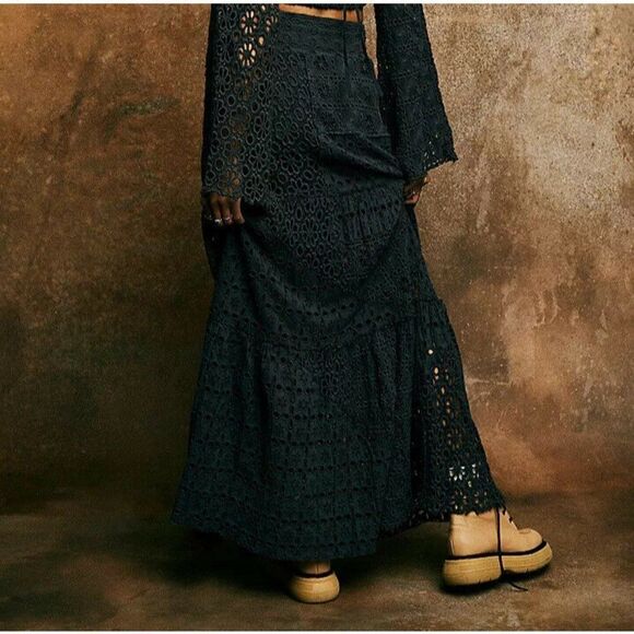 NEW FREE PEOPLE FP ONE Sz M YESENIA SMOCKED EYELET CROCHET LACE MAXI SKIRT - Picture 2 of 3